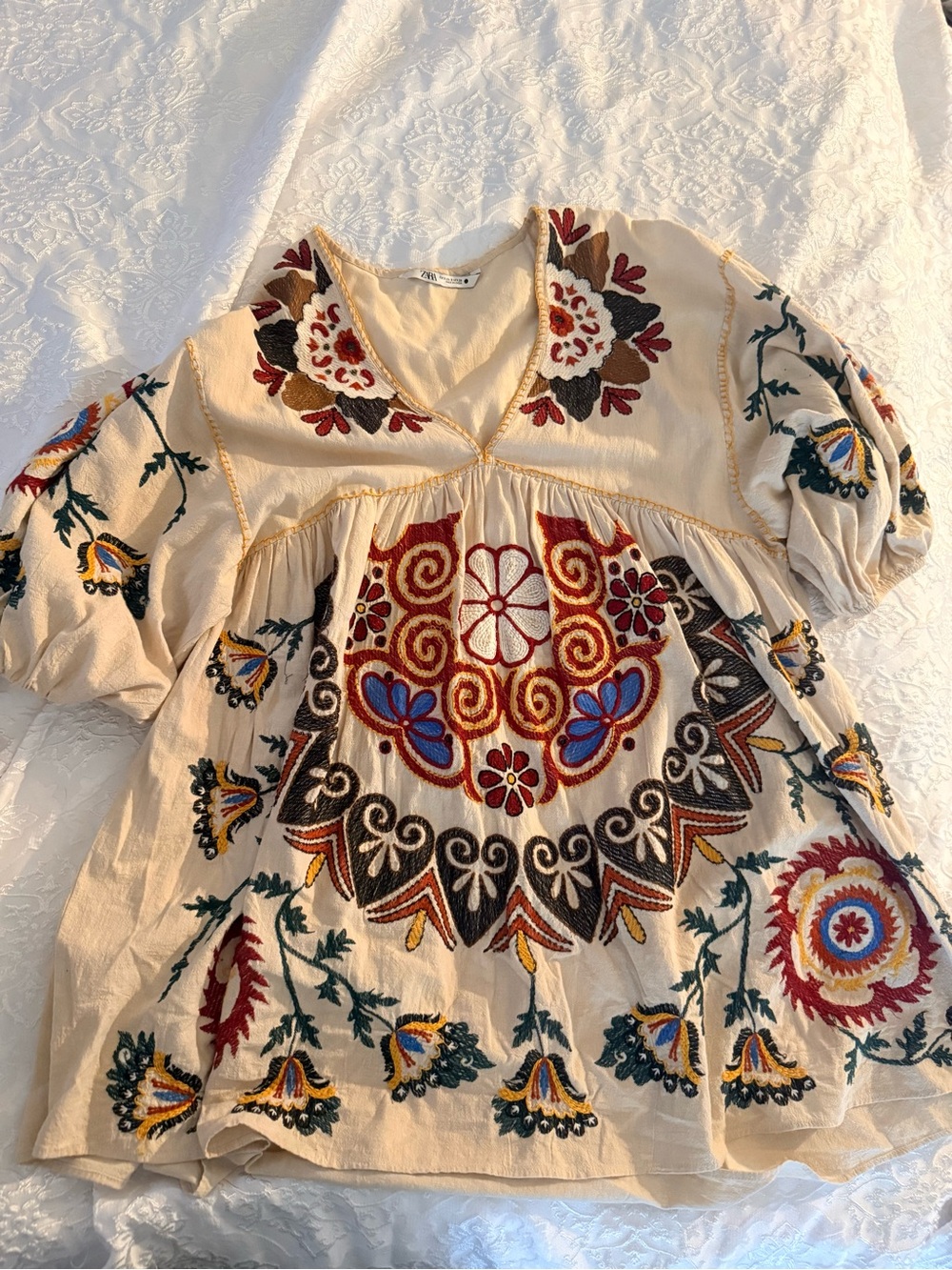 Zara Embroidered boho dress size S. Puff sleeve in excellent condition - Picture 4 of 8